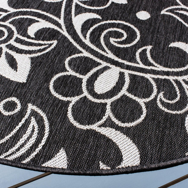 Safavieh Beach House Bhs246Z Black/Light Grey Rugs.