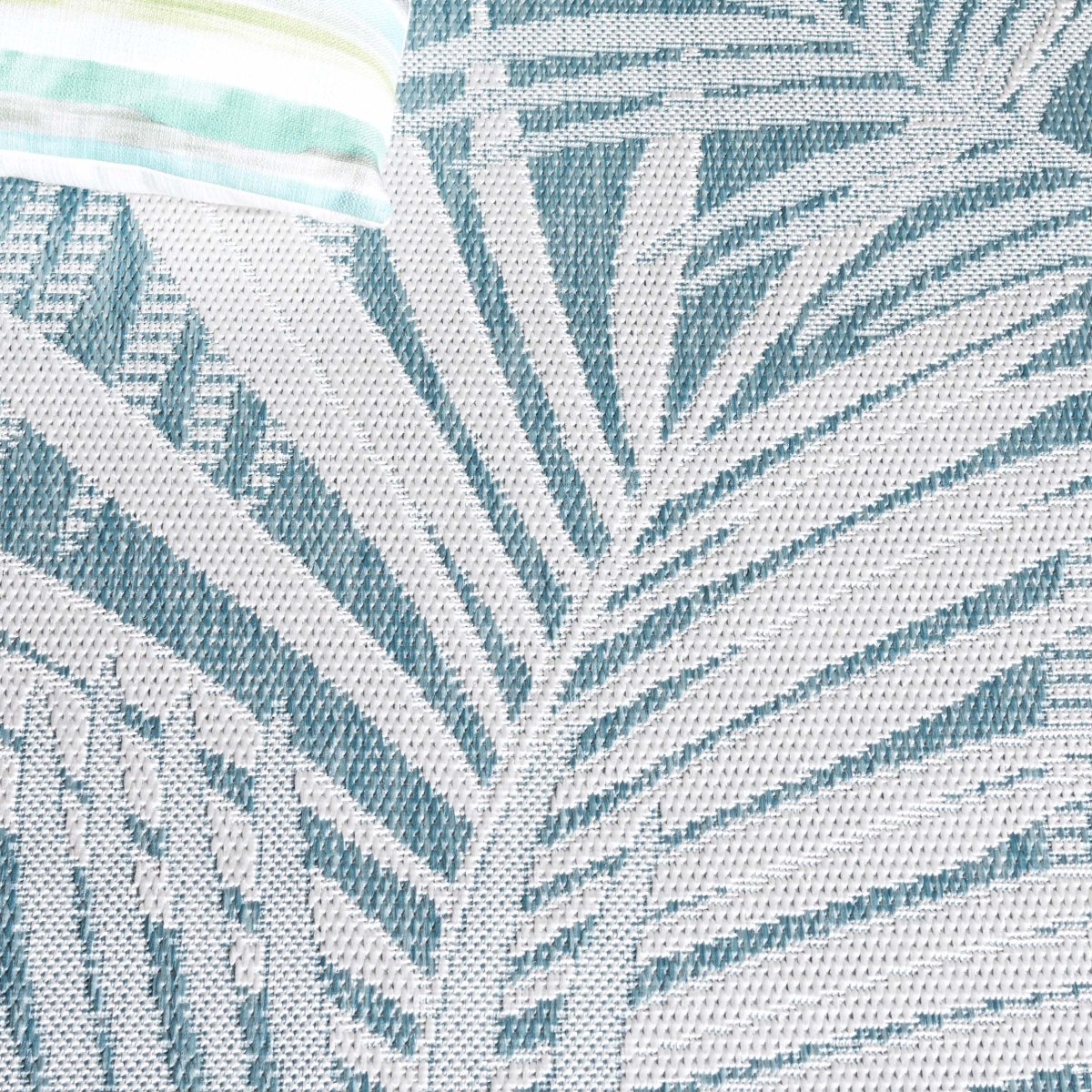 Safavieh Beach House Bhs264J Aqua/Ivory Rug.