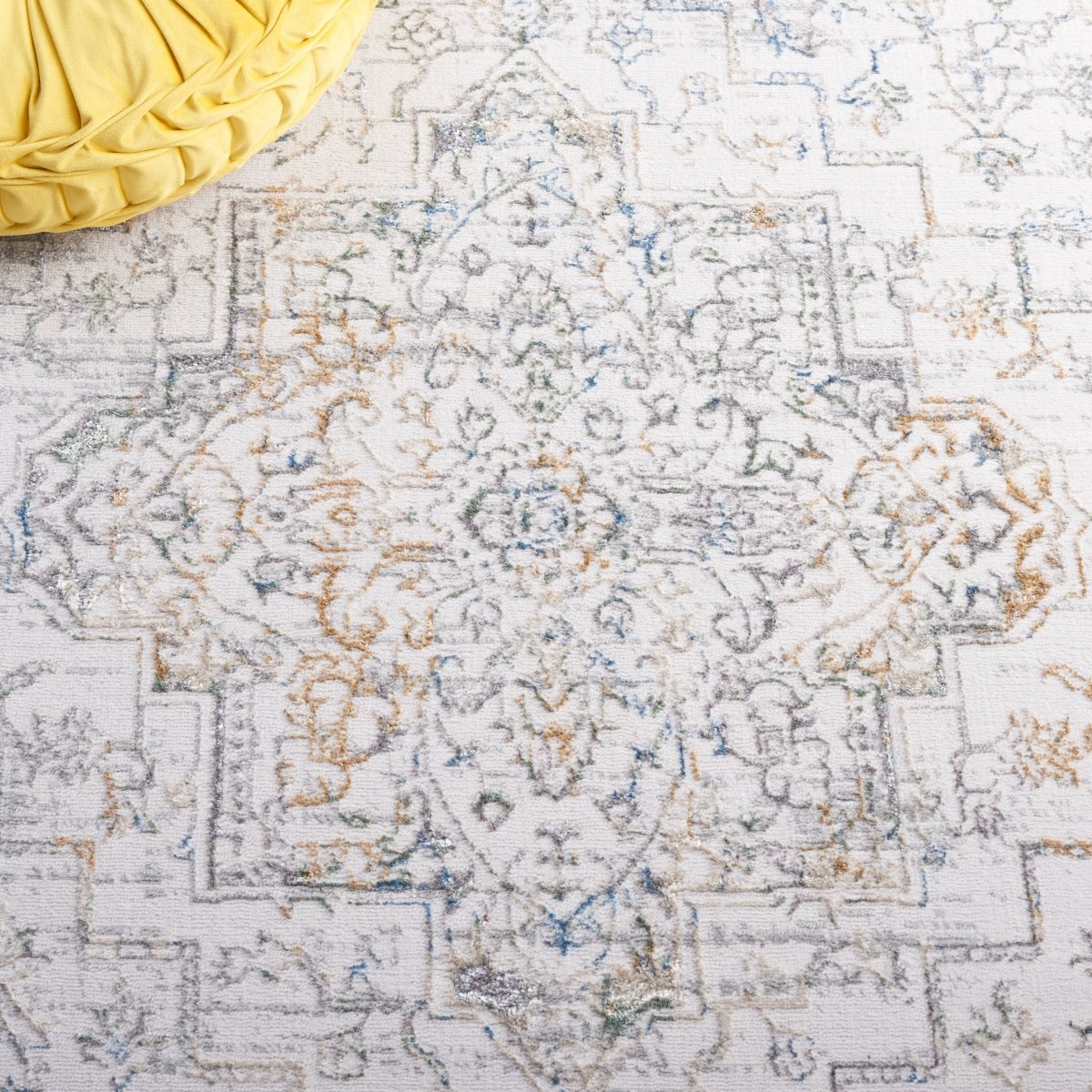 Safavieh Bel Air Bla244A Ivory/Grey Rug.