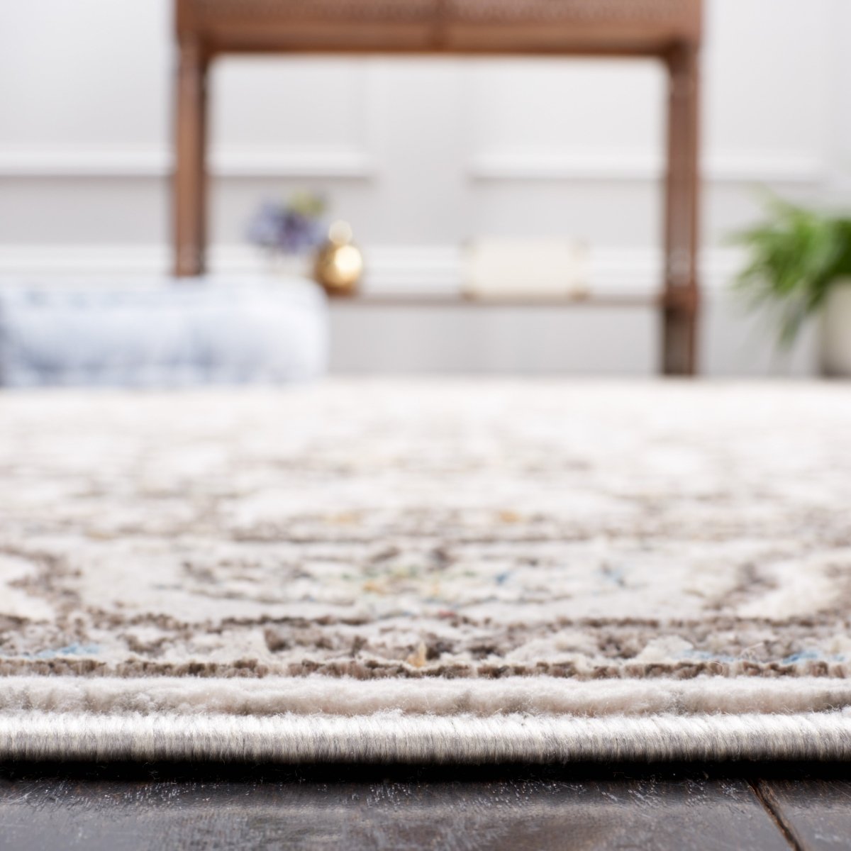 Safavieh Bel Air Bla246B Beige/Grey Rug.
