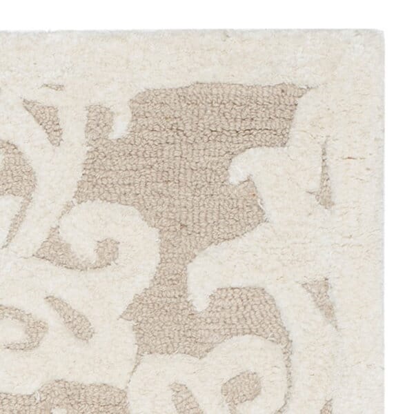 Safavieh Bella Bel127B Sand / Ivory Rugs.