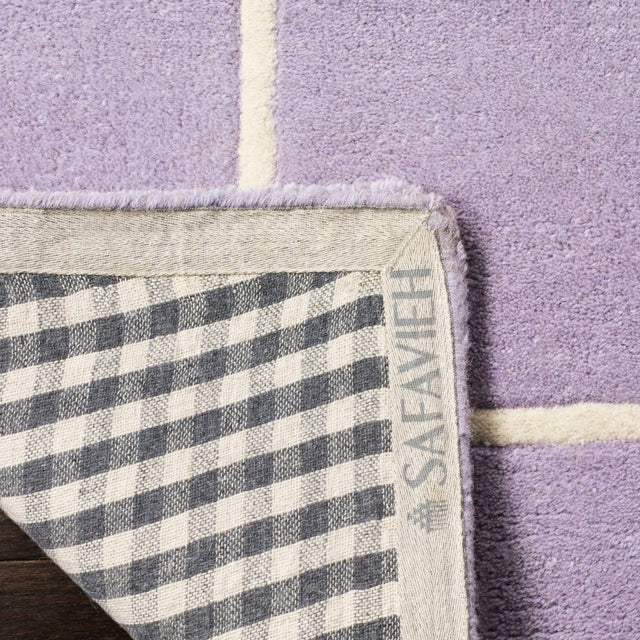 Safavieh Bella Bel151C Lavander/Ivory Rug.