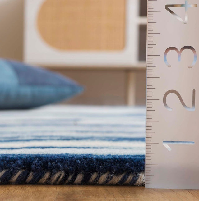 Safavieh Bellagio Blg201M Blue/Ivory Rug.