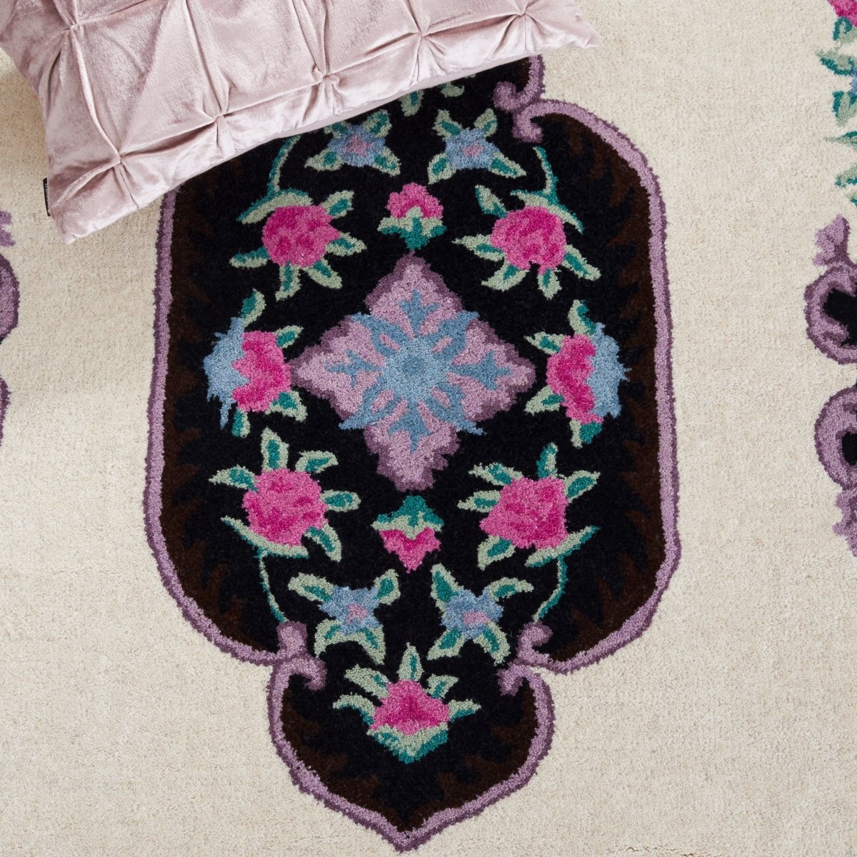 Safavieh Bellagio Blg535X Ivory/Black Rug.