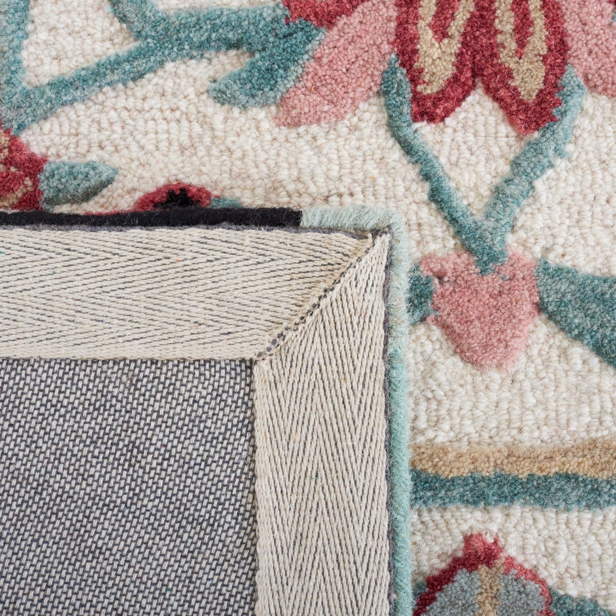 Safavieh Bellagio Blg601Z Black/Ivory Rug.