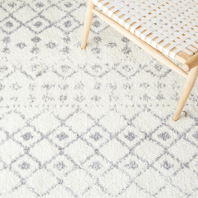 Safavieh Berber Fringe Shag Bfg516J Ivory/Grey Rug.
