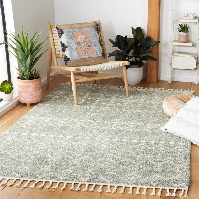 Safavieh Berber Fringe Shag Bfg516W Sage/Ivory Rug.