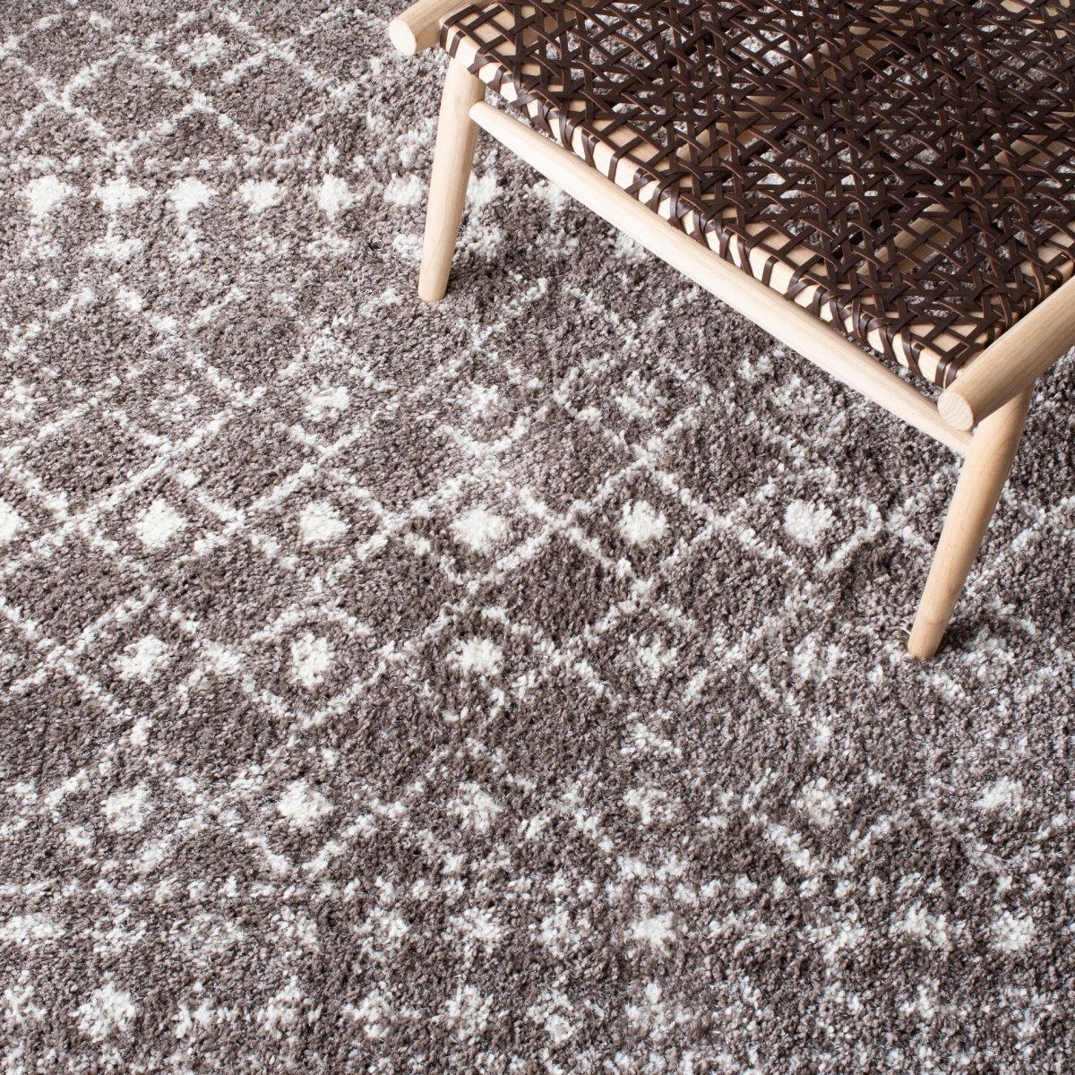 Safavieh Berber Fringe Shag Bfg519T Brown/Ivory Rugs.