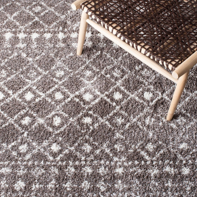 Safavieh Berber Fringe Shag Bfg519T Brown/Ivory Rugs.