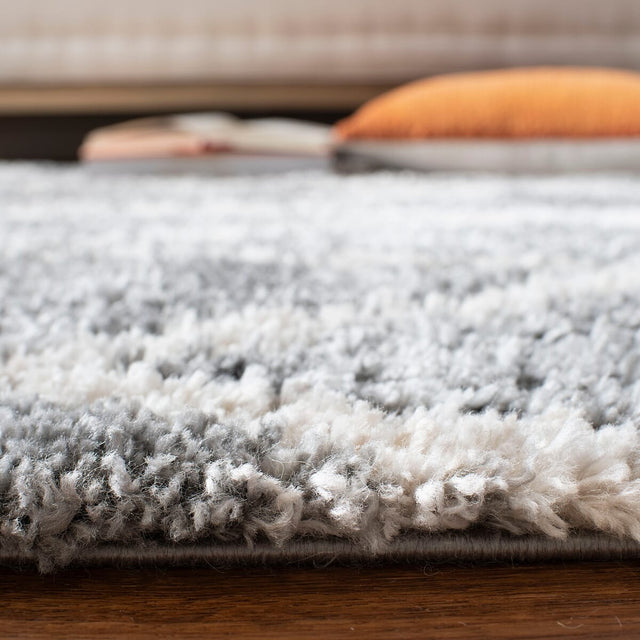 Safavieh Berber Fringe Shag Bfg628F Grey/Cream Rug.