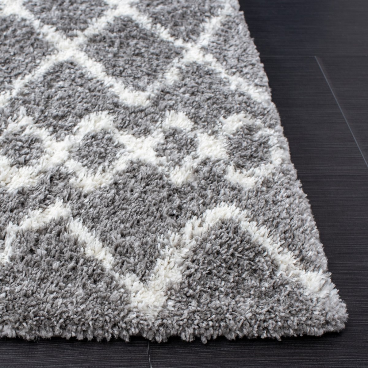 Safavieh Berber Shag Ber194F Grey/Ivory Rugs.