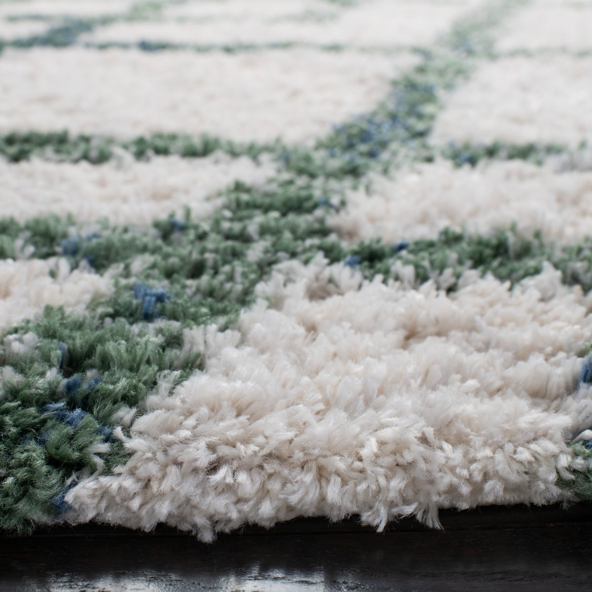 Safavieh Berber Shag Ber214C Ivory/Green Rugs.
