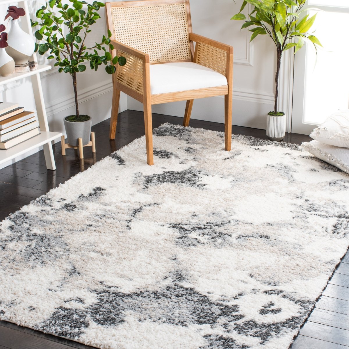 Safavieh Berber Shag Ber402F Grey/Ivory Rugs.