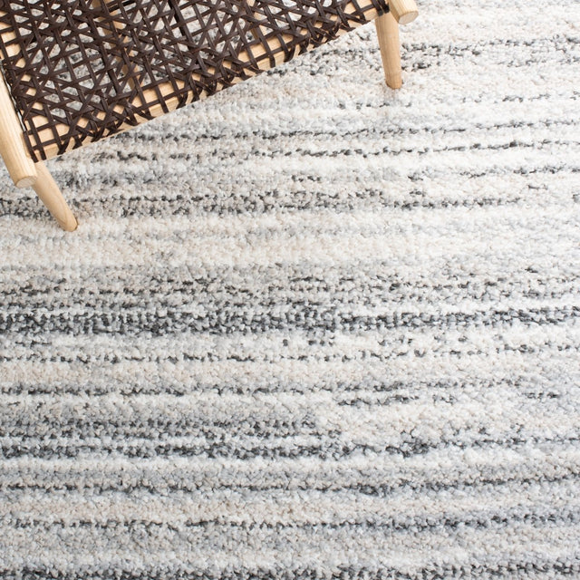 Safavieh Berber Shag Ber406F Grey/Ivory Rugs.
