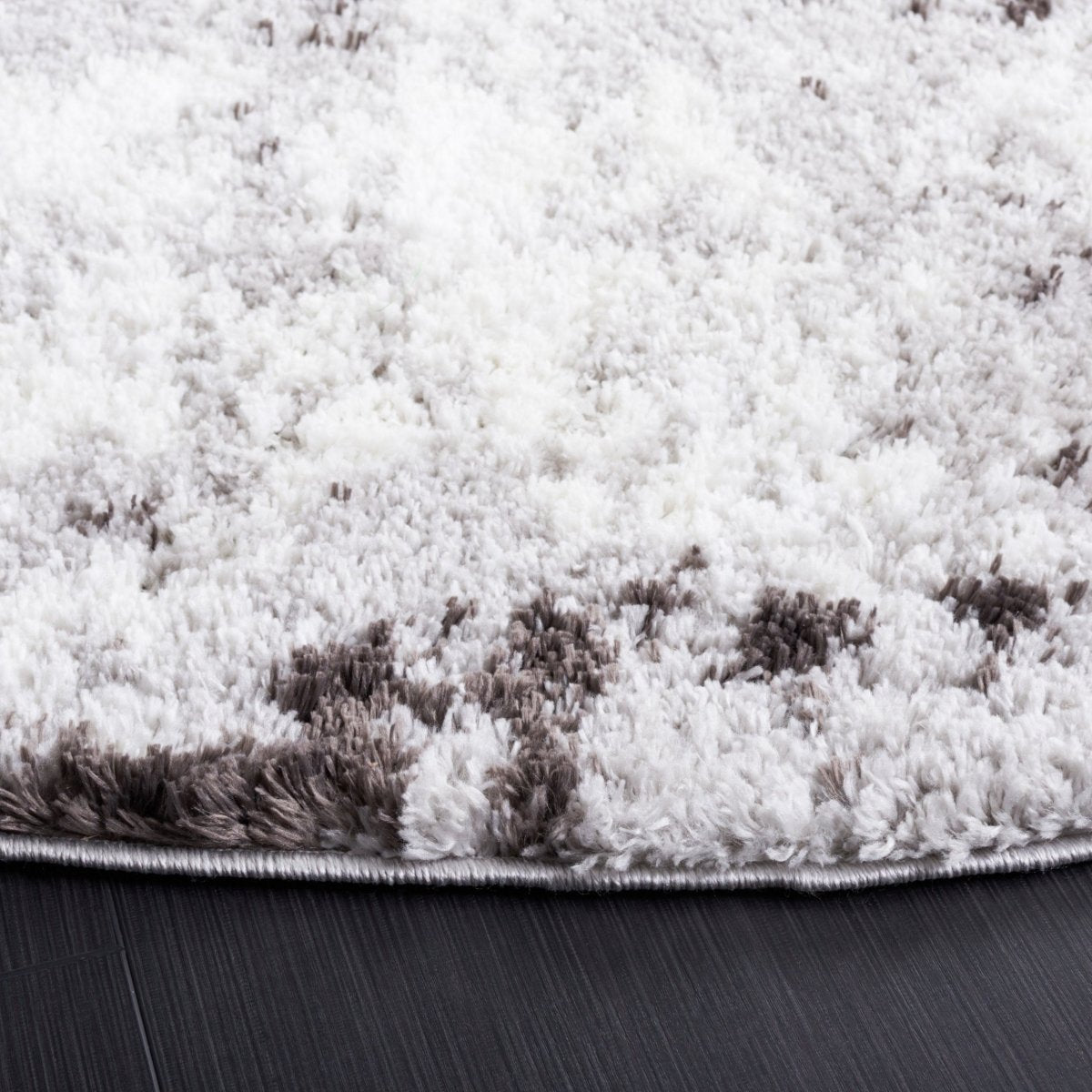 Safavieh Berber Shag Ber543F Grey/Dark Grey Rug.