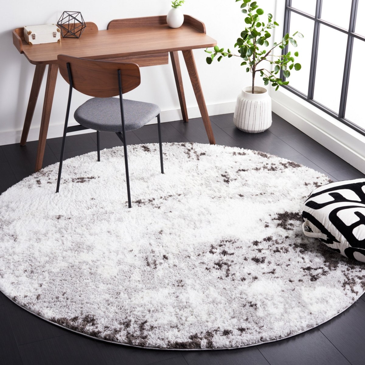 Safavieh Berber Shag Ber543F Grey/Dark Grey Rug.