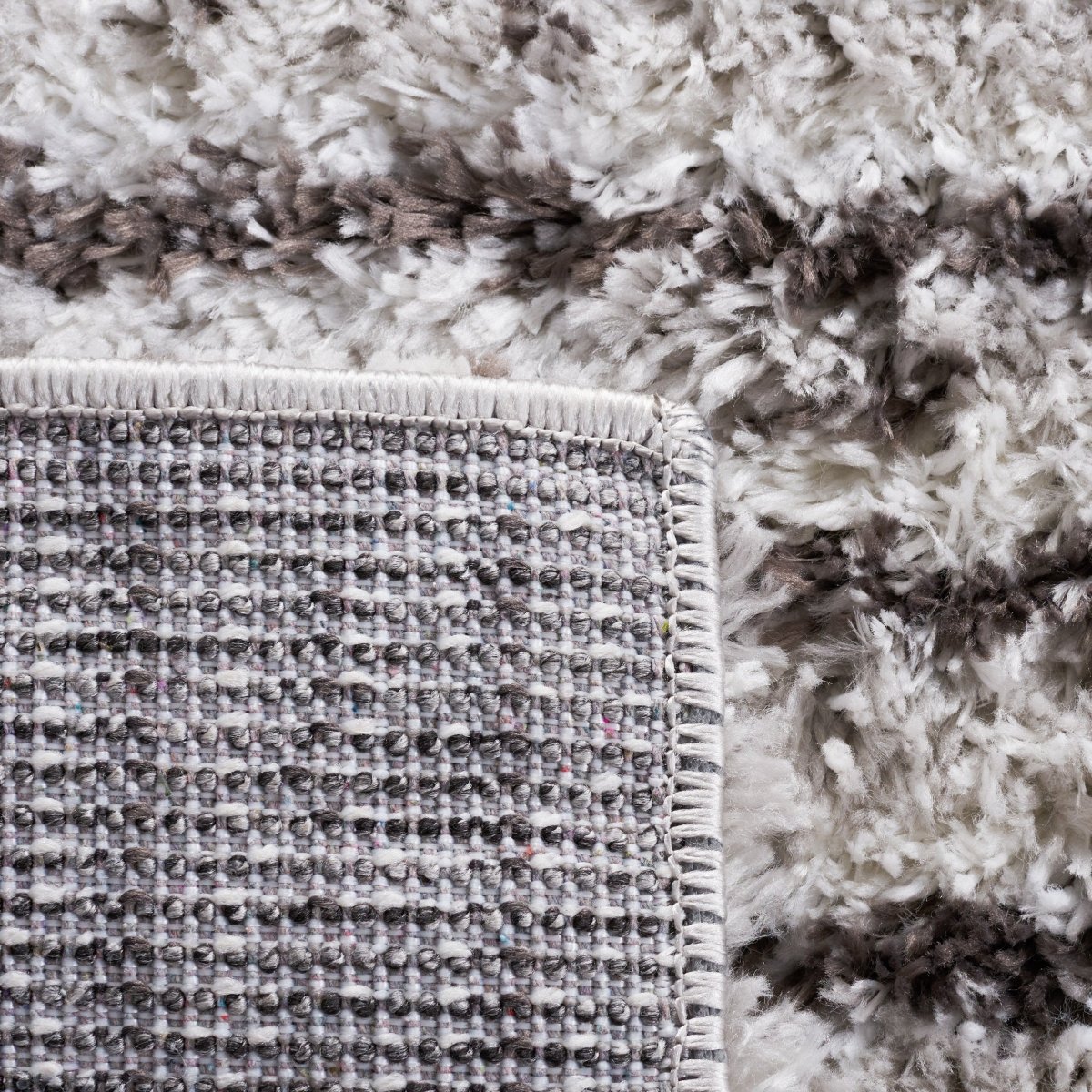 Safavieh Berber Shag Ber545F Grey/Dark Grey Rug.
