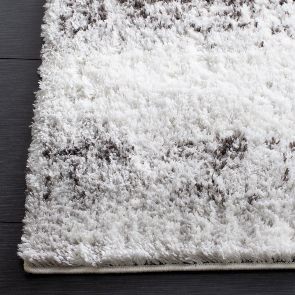 Safavieh Berber Shag Ber551F Grey/Dark Grey Rug.