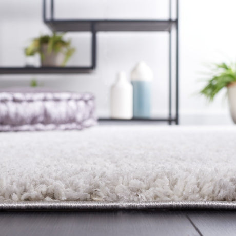 Safavieh Berber Shag Ber563G Grey/Ivory Rug.