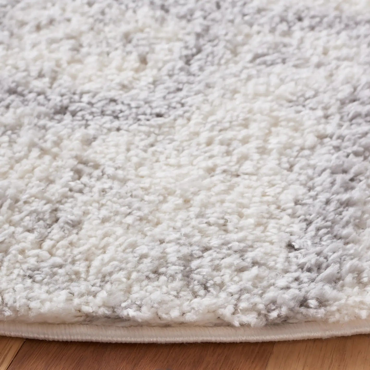 Safavieh Berber Shag 7'-0" x 7'-0" Rug in Ivory / Grey