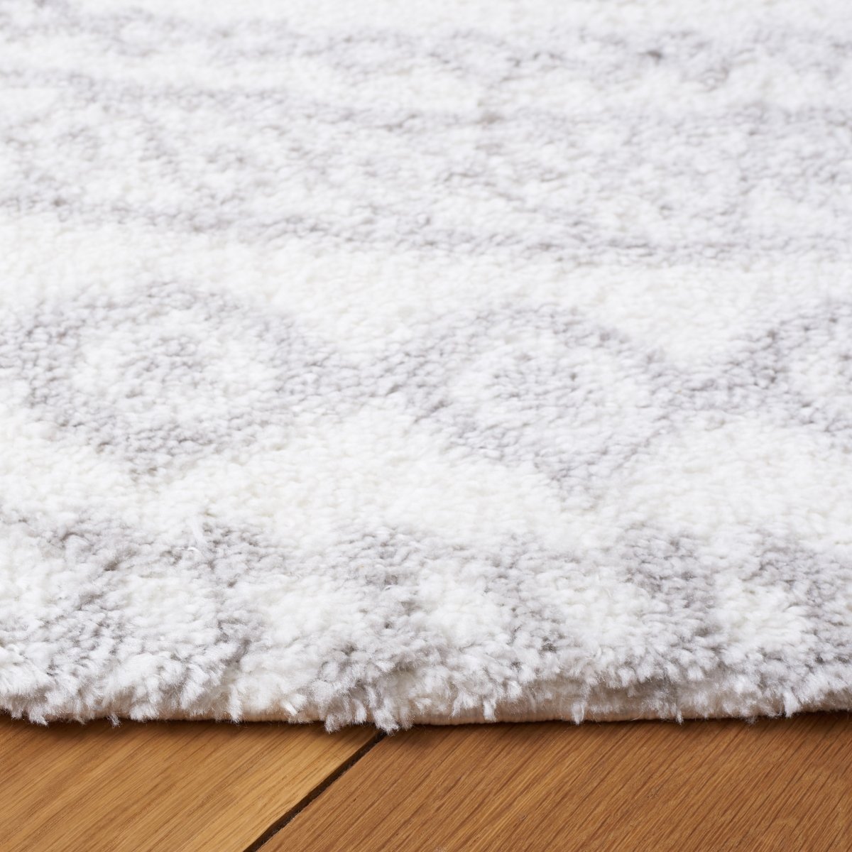 Safavieh Berber Shag Ber591B Ivory/Grey Rug.