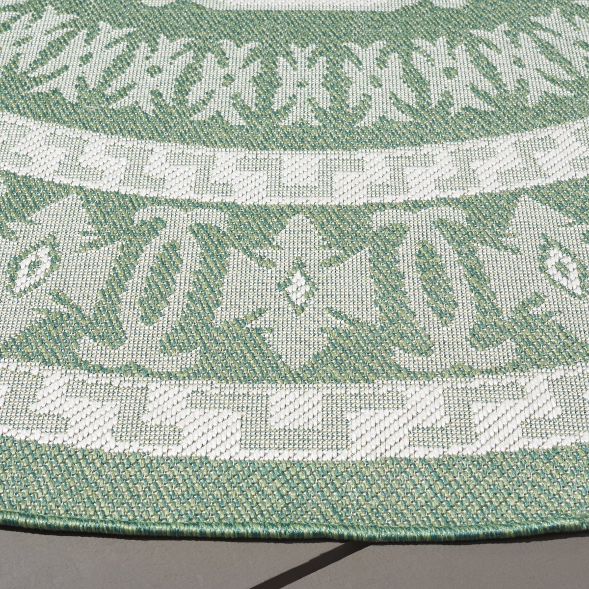 Safavieh Bermuda Bmu827Y Green/Ivory Rug.