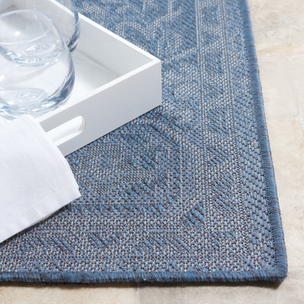 Safavieh Bermuda Bmu841N Navy Rug.