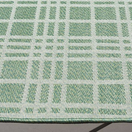Safavieh Bermuda Bmu860Y Green/Ivory Rug.