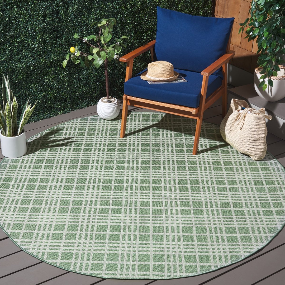 Safavieh Bermuda Bmu860Y Green/Ivory Rug.