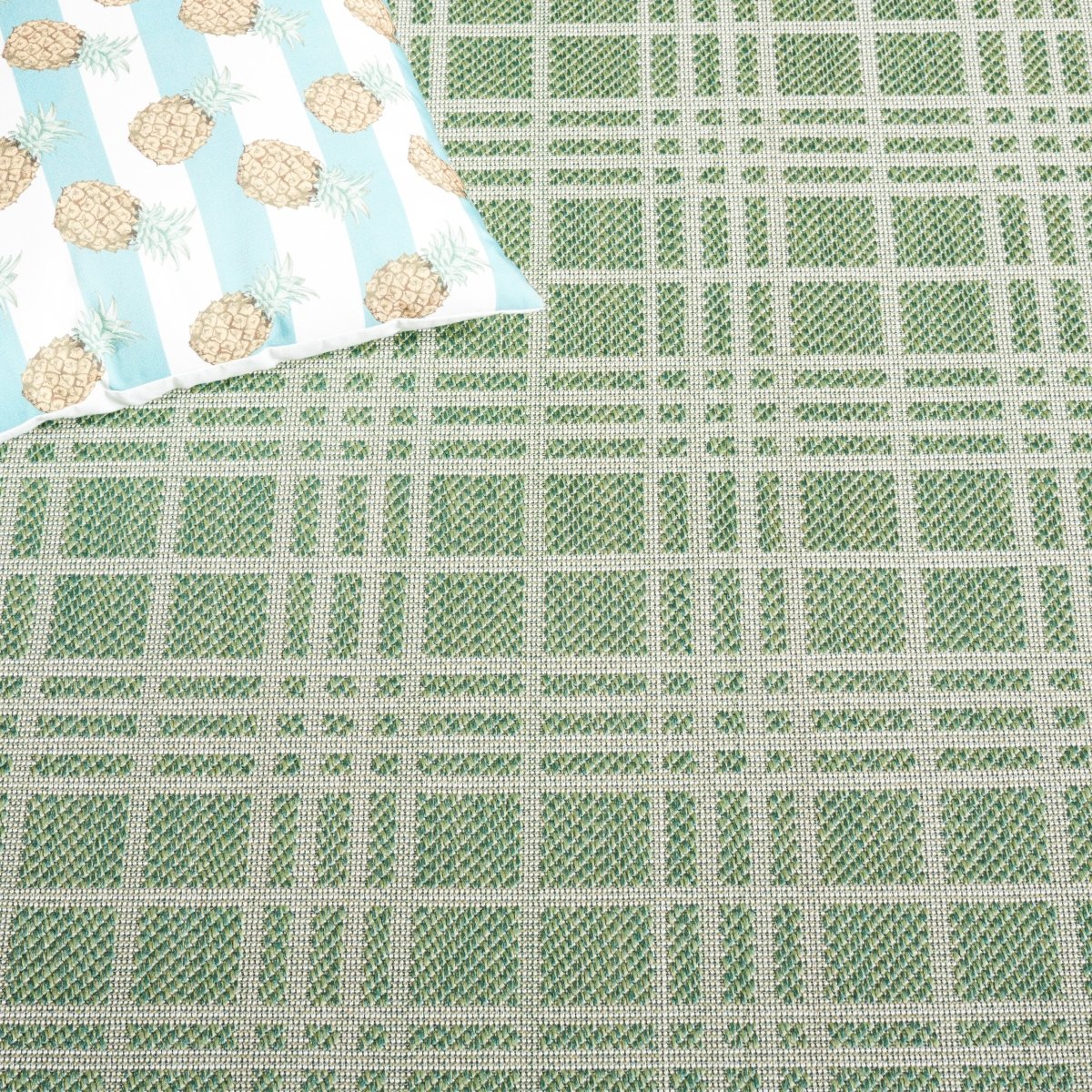 Safavieh Bermuda Bmu860Y Green/Ivory Rug.