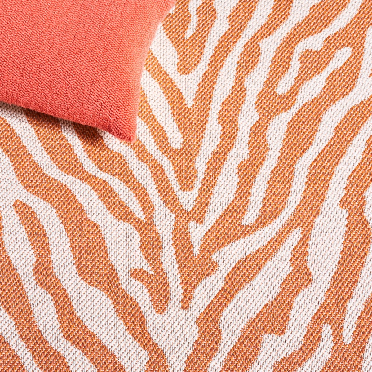 Safavieh Bermuda Bmu881P Rust/Ivory Rug.