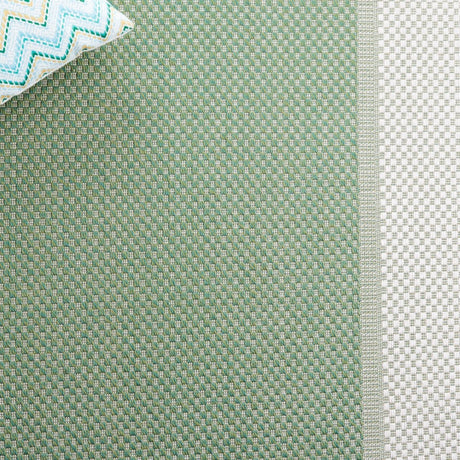 Safavieh Bermuda Bmu886Y Green/Ivory Rug.