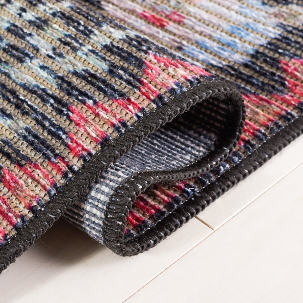 Safavieh Besarabian Bes222Y Black/Sage Rug.