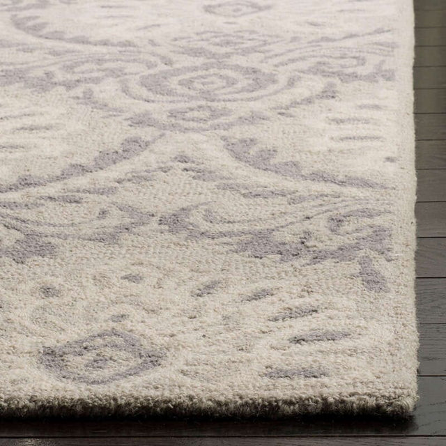 Safavieh Blossom Blm106A Light Grey / Ivory Rugs.
