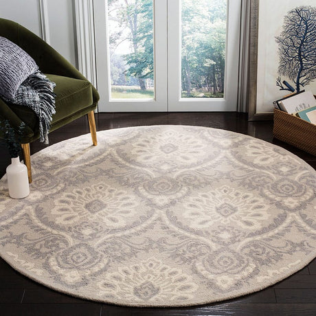 Safavieh Blossom Blm106A Light Grey / Ivory Rugs.