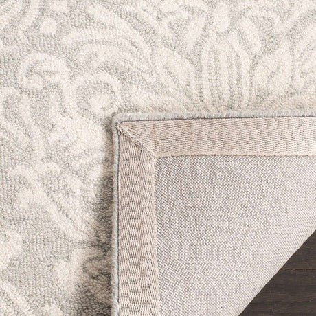 Safavieh Blossom Blm107C Sage / Ivory Rugs.
