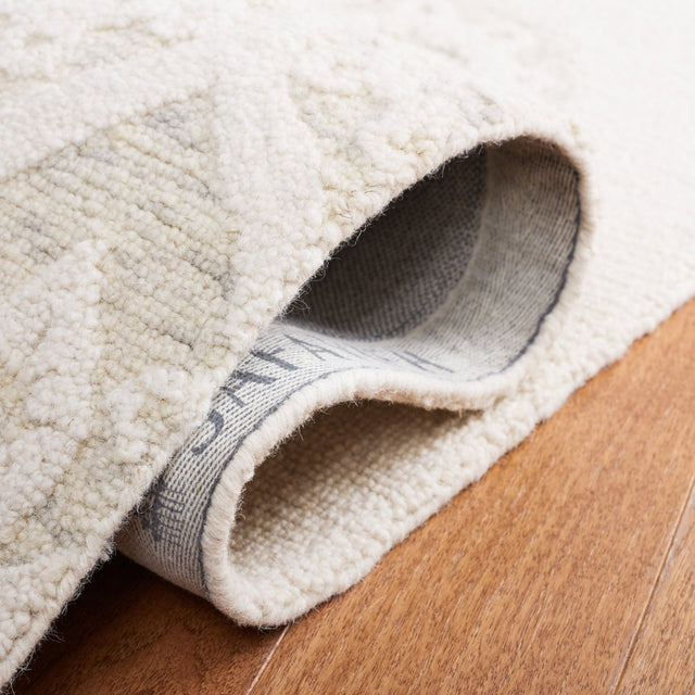 Safavieh Blossom Blm108F Ivory/Grey Rug.