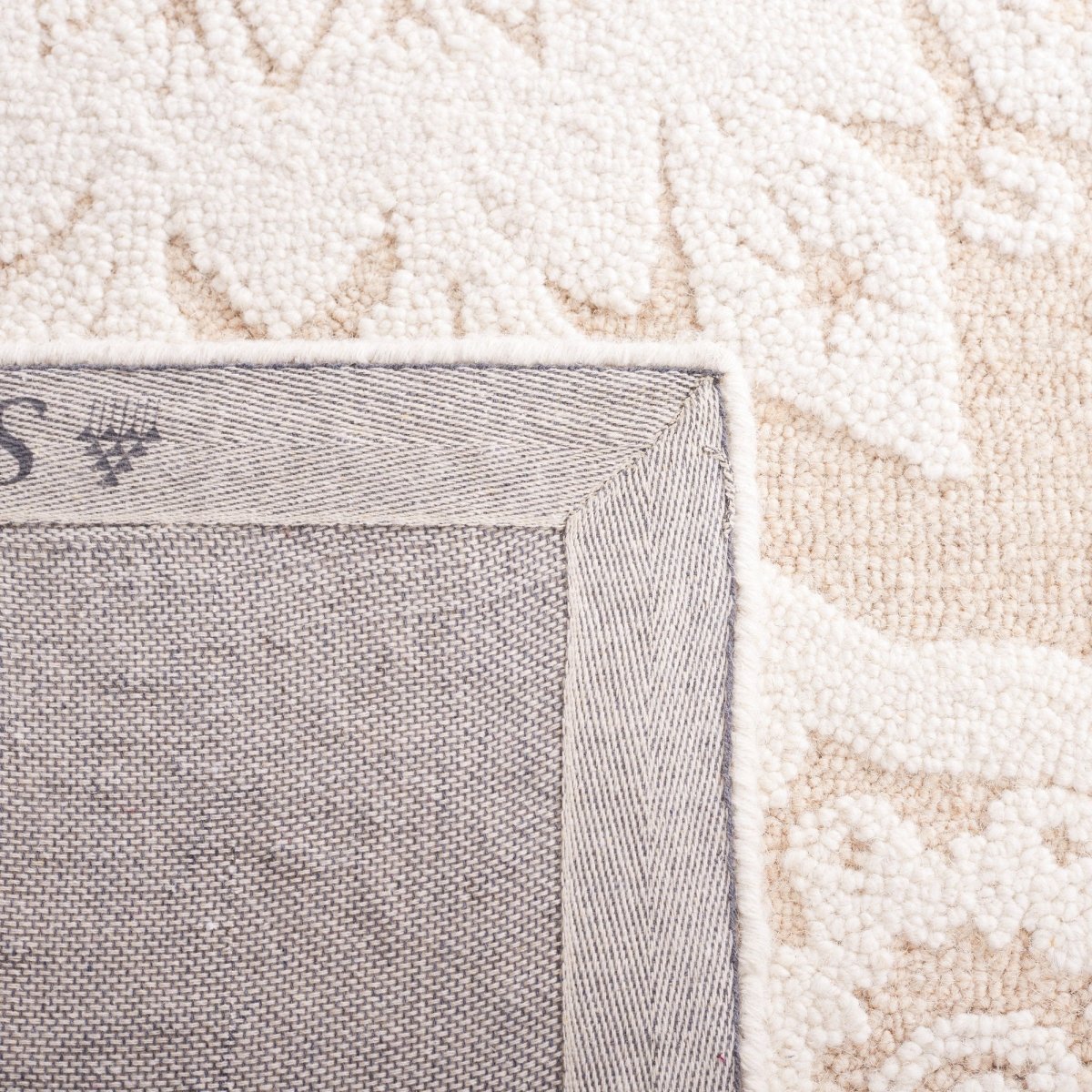 Safavieh Blossom Blm108T Ivory/Light Brown Rug.