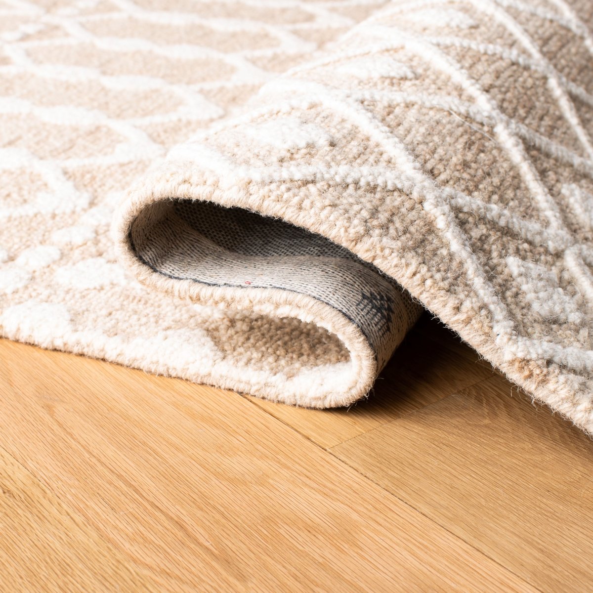 Safavieh Blossom Blm115B Beige/Ivory Rugs.