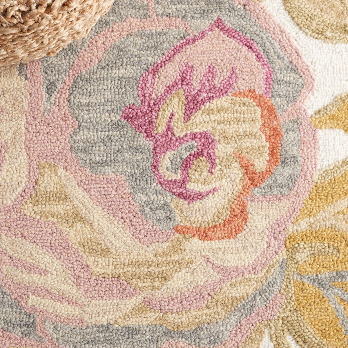 Safavieh Blossom Blm406A Ivory/Green Rug.