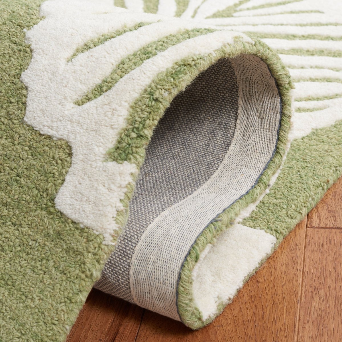 Safavieh Blossom Blm408Y Ivory/Green Rug.