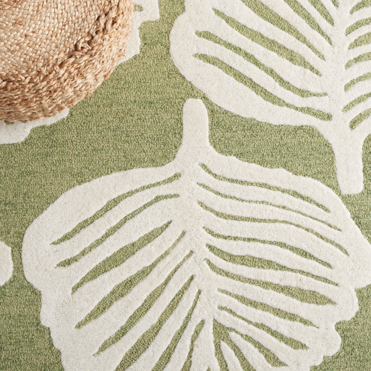 Safavieh Blossom Blm408Y Ivory/Green Rug.