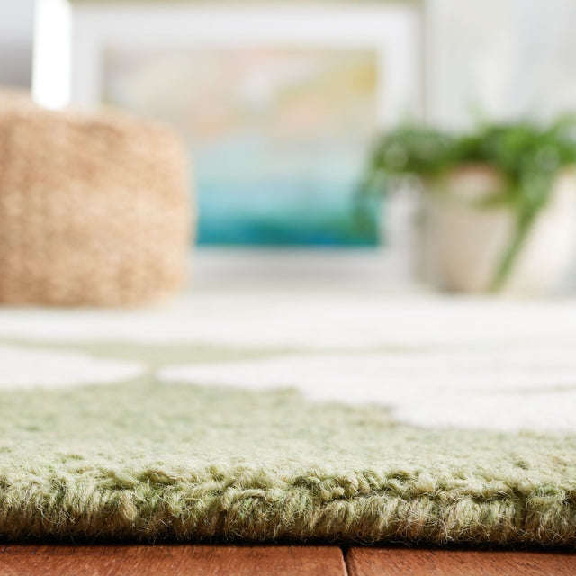 Safavieh Blossom Blm408Y Ivory/Green Rug.