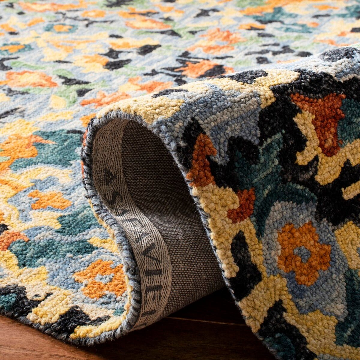 Safavieh Blossom Blm452A Blue/Multi Rug - blm452a-4r