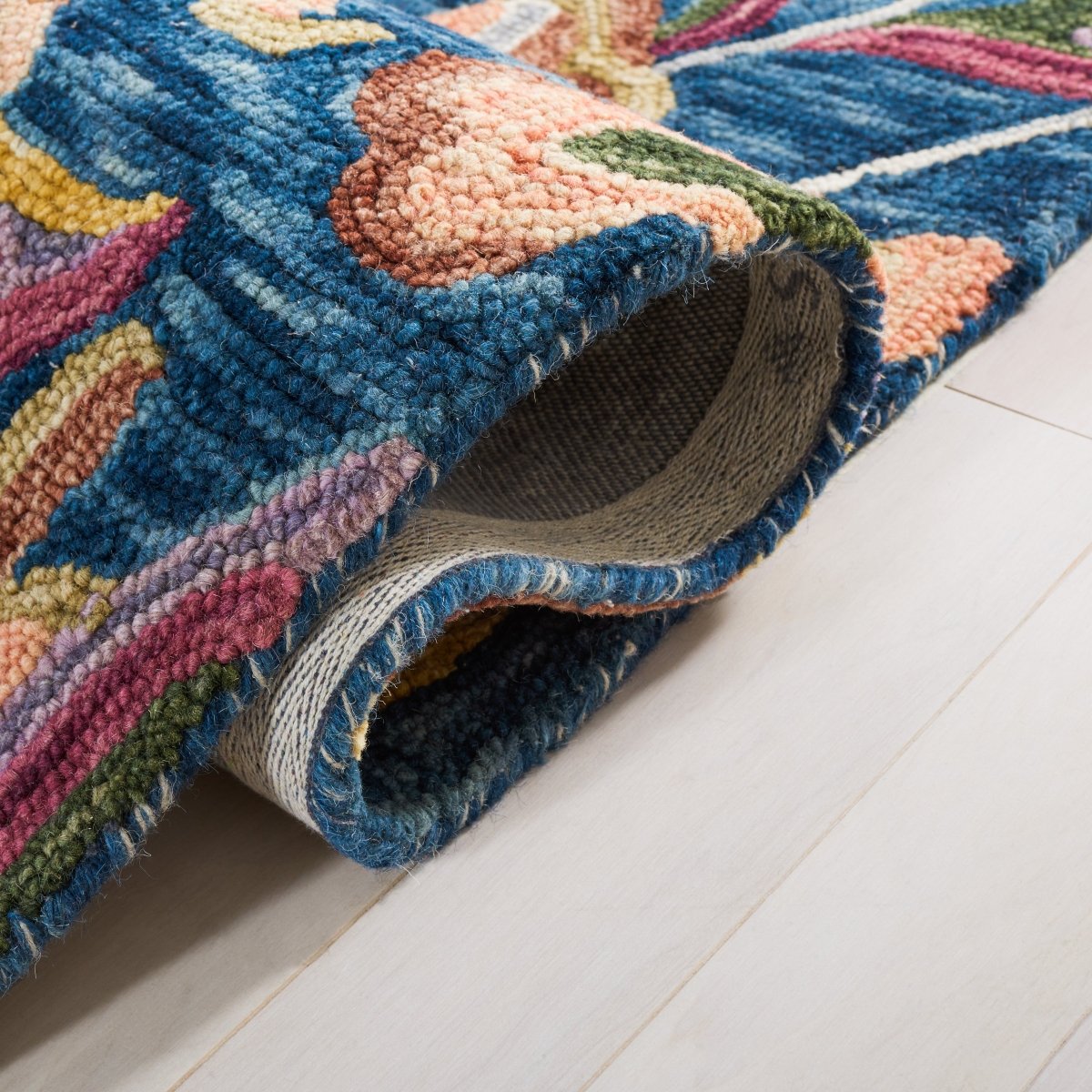 Safavieh Blossom Blm461M Blue/Gold Rug.