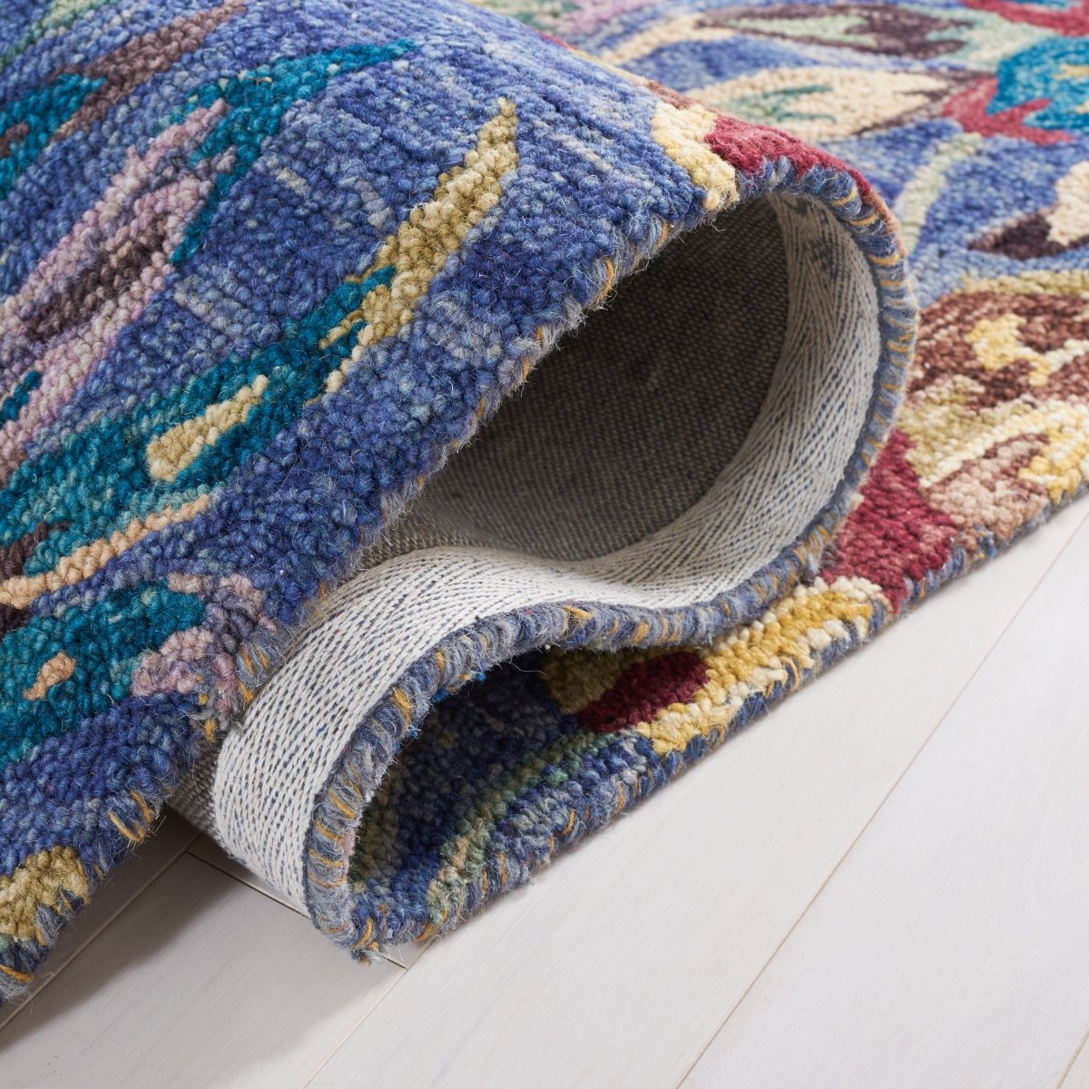 Safavieh Blossom Blm462U Blue/Violet Rug.