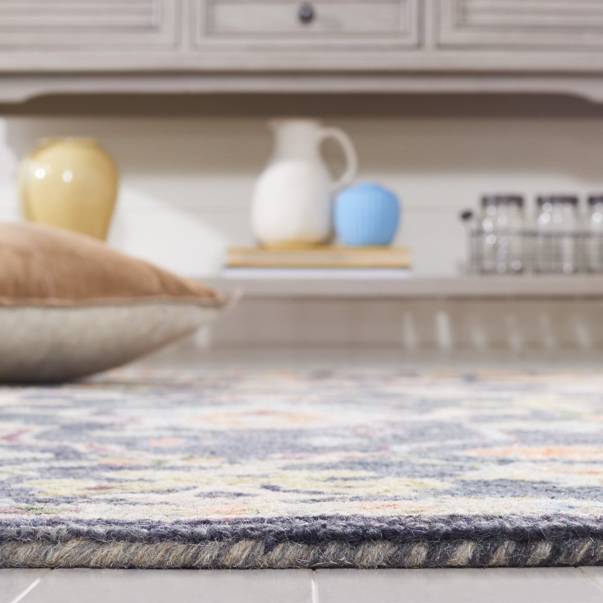 Safavieh Blossom Blm465H Dark Grey/Sage Rug.