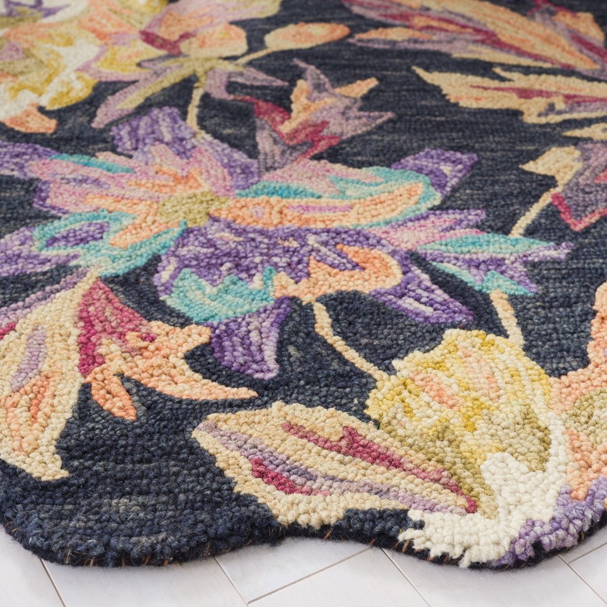 Safavieh Blossom Blm467H Charcoal/Plum Rug.