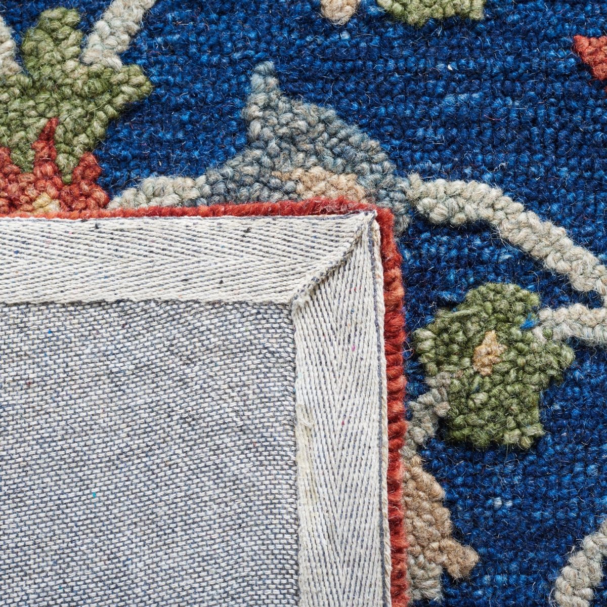 Safavieh Blossom Blm562M Blue/Rust Rug.