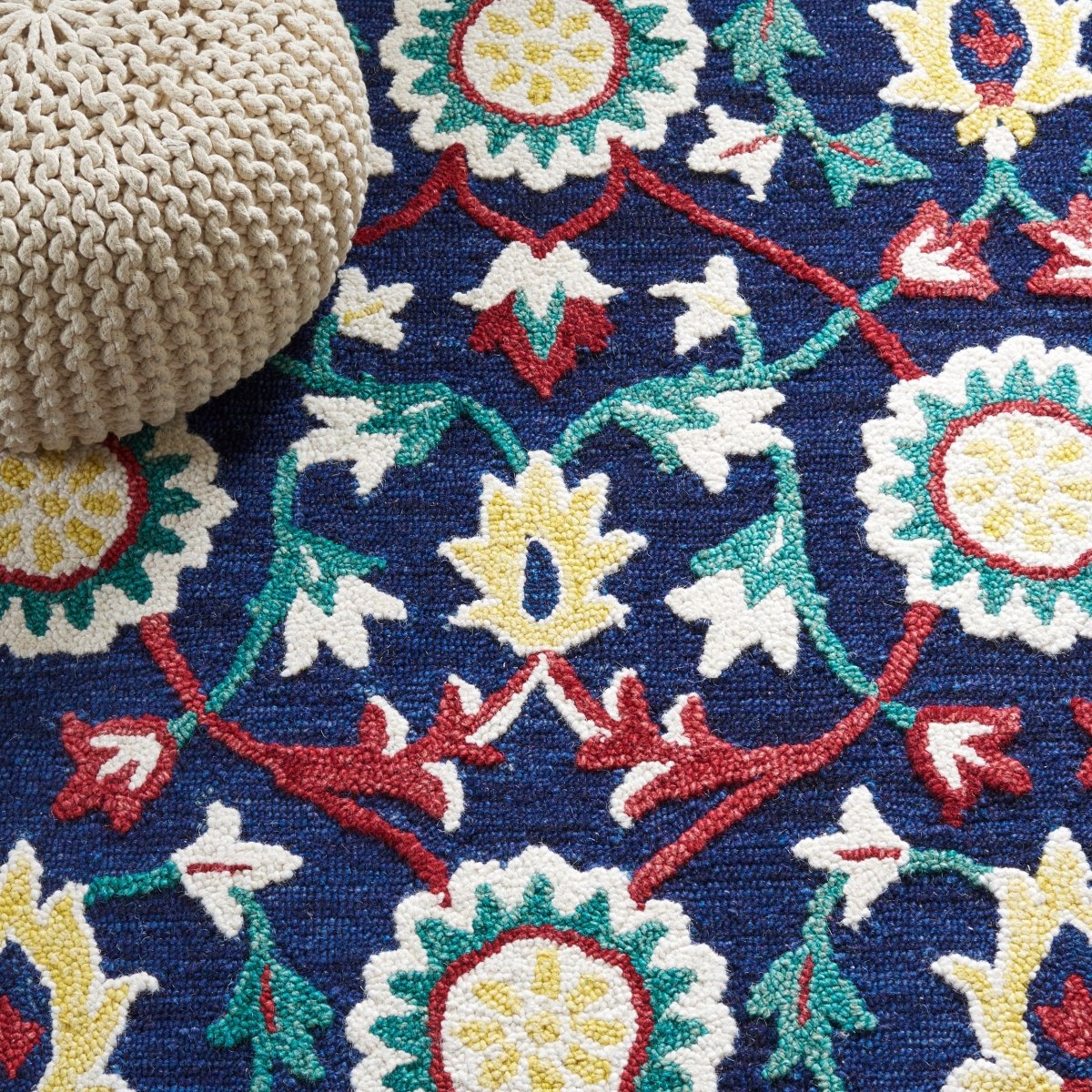 Safavieh Blossom Blm564N Navy/Red Rug.